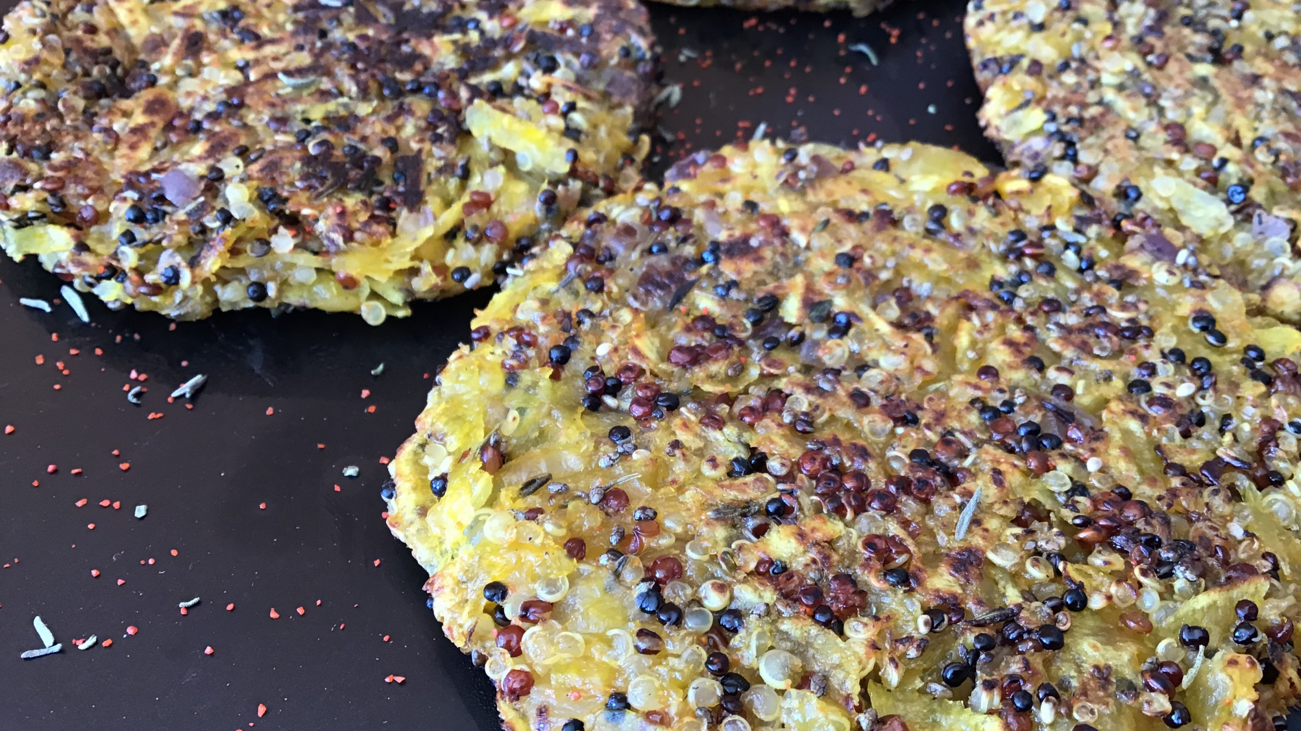 Discos de mandioquinha com quinoa e chia