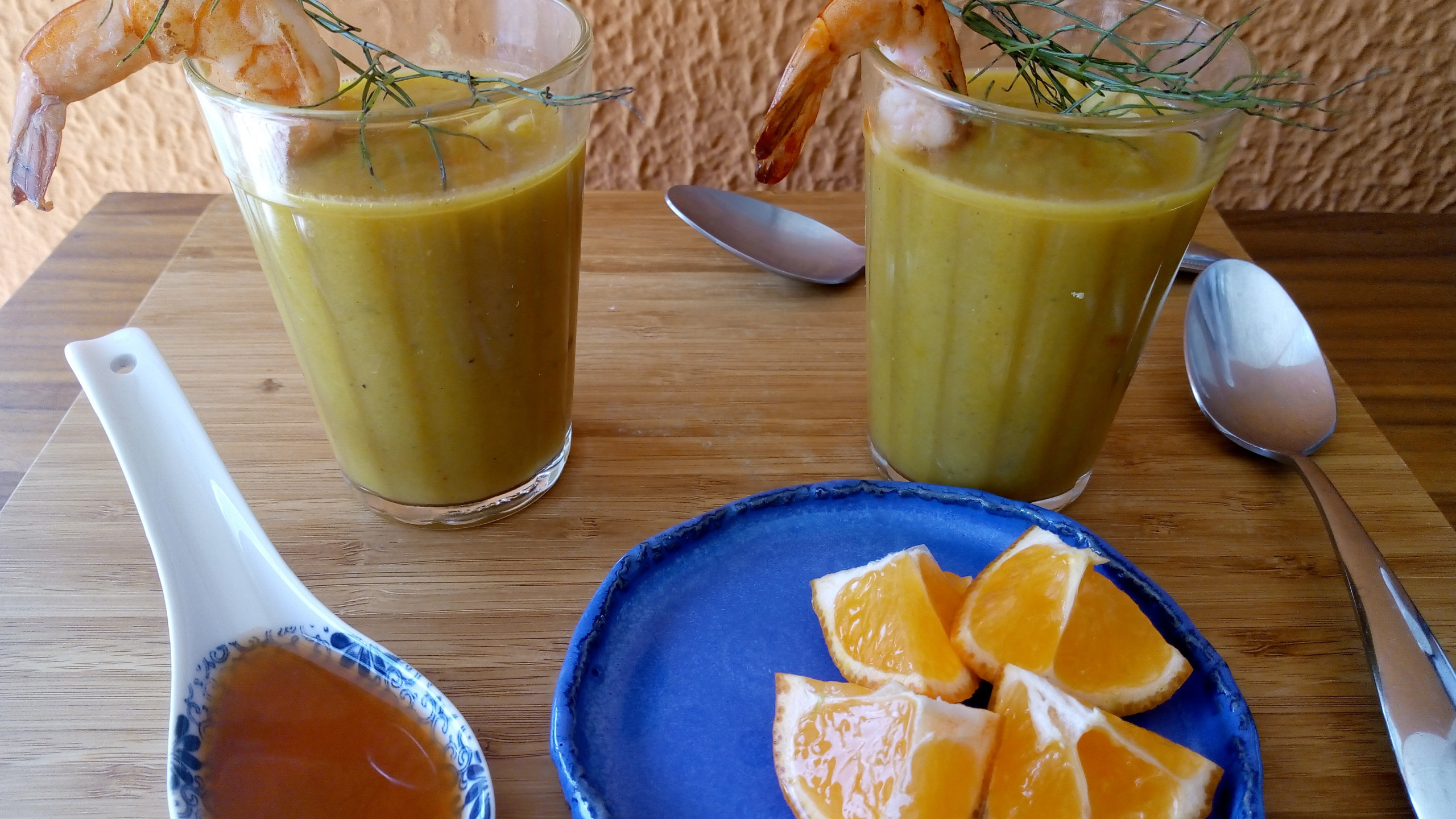Caldinho de chuchu com camarão