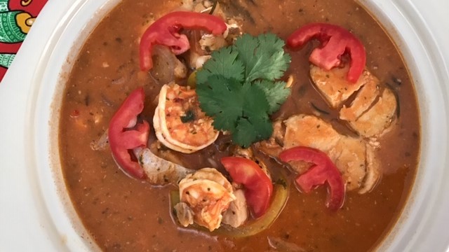 Moqueca de robalo com camarão