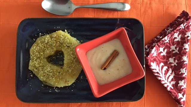 Sorbet de canela com abacaxi grelhado e farofa de castanha com pistache