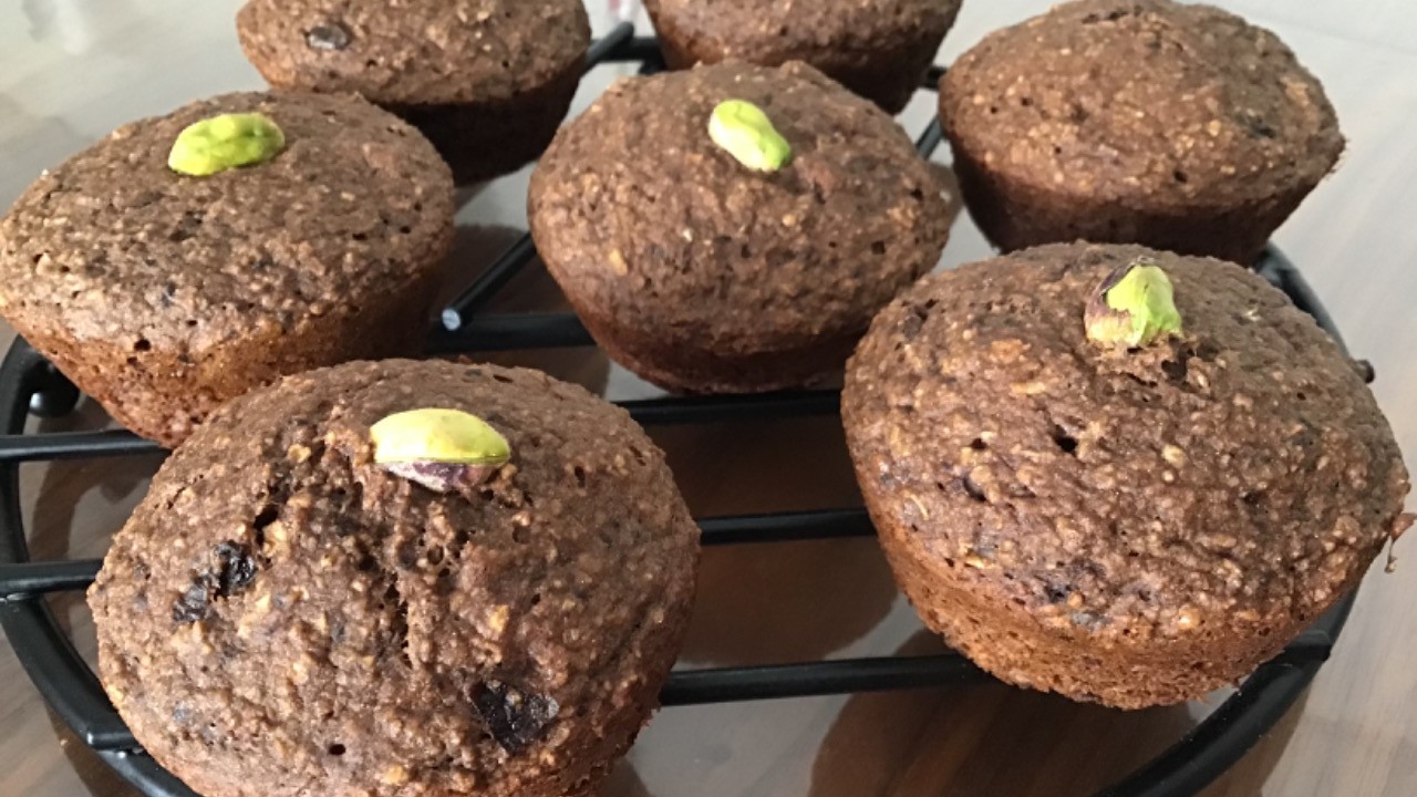 Muffin de chocolate com pistache