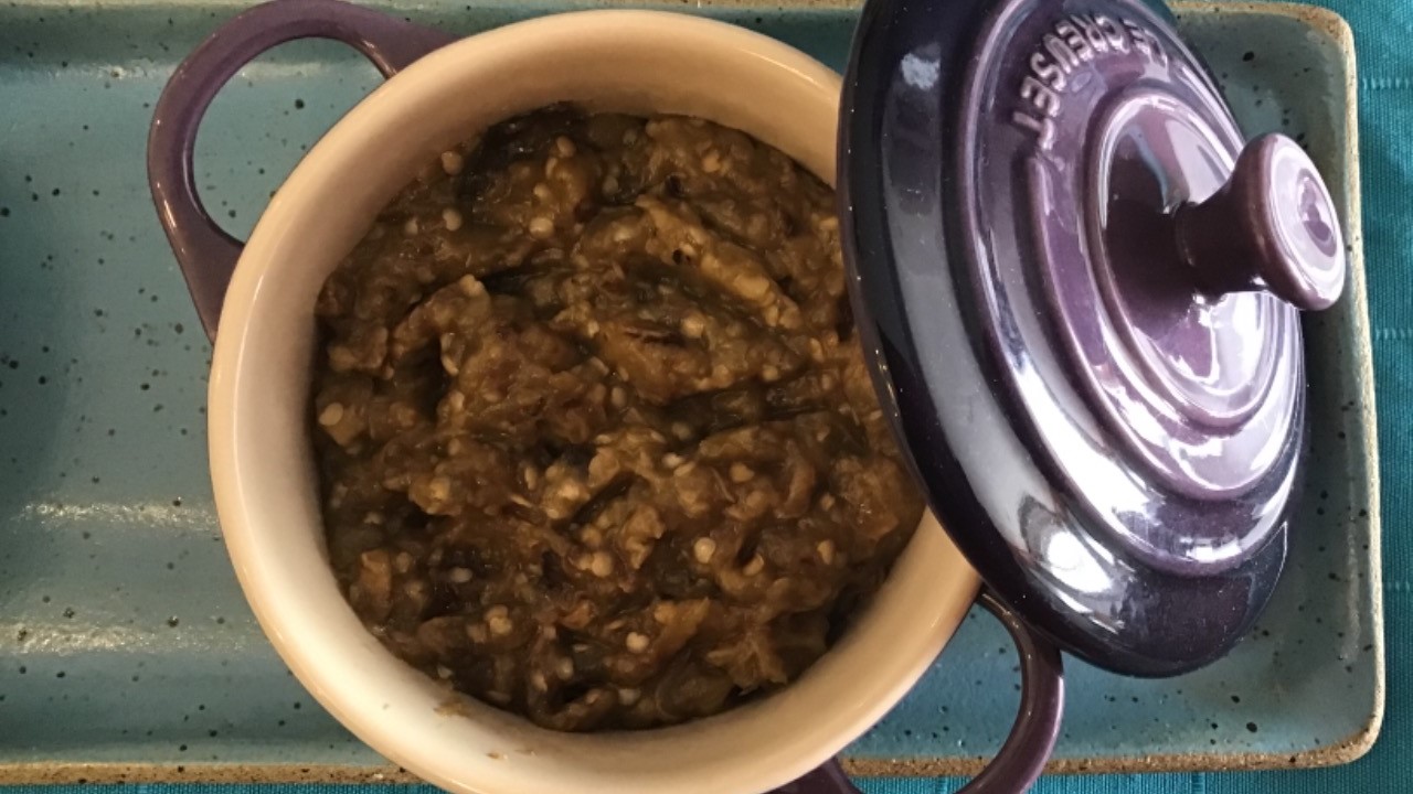 Pastinha de berinjela com pimenta síria